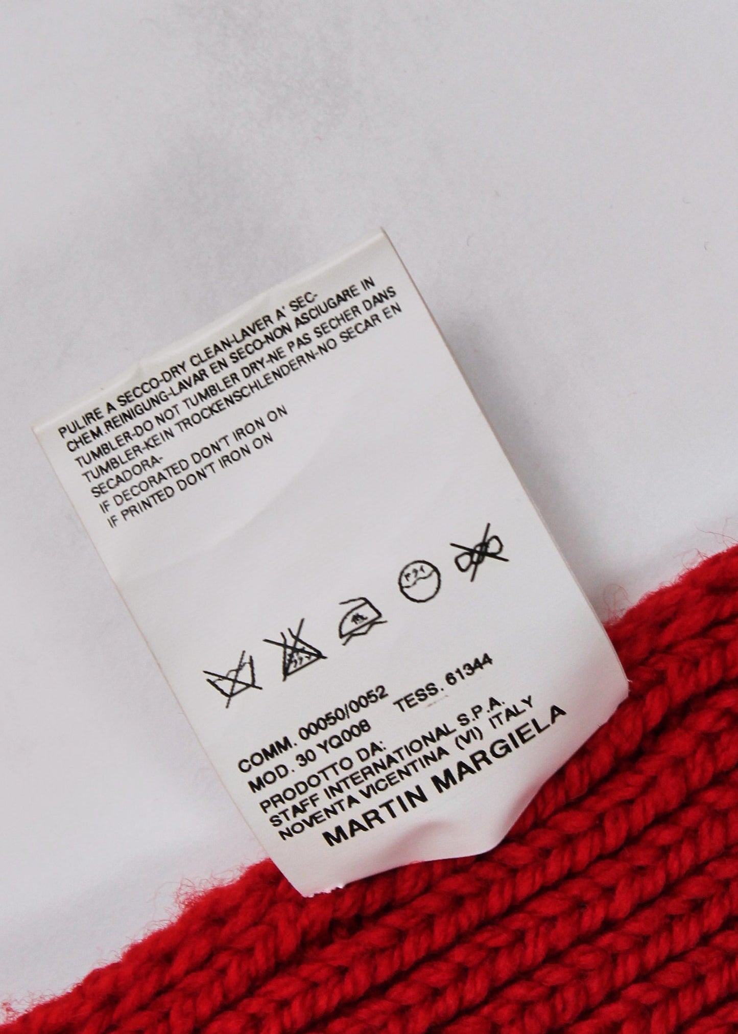 Maison Martin Margiela Red Knitted Scarf (FW2005)
