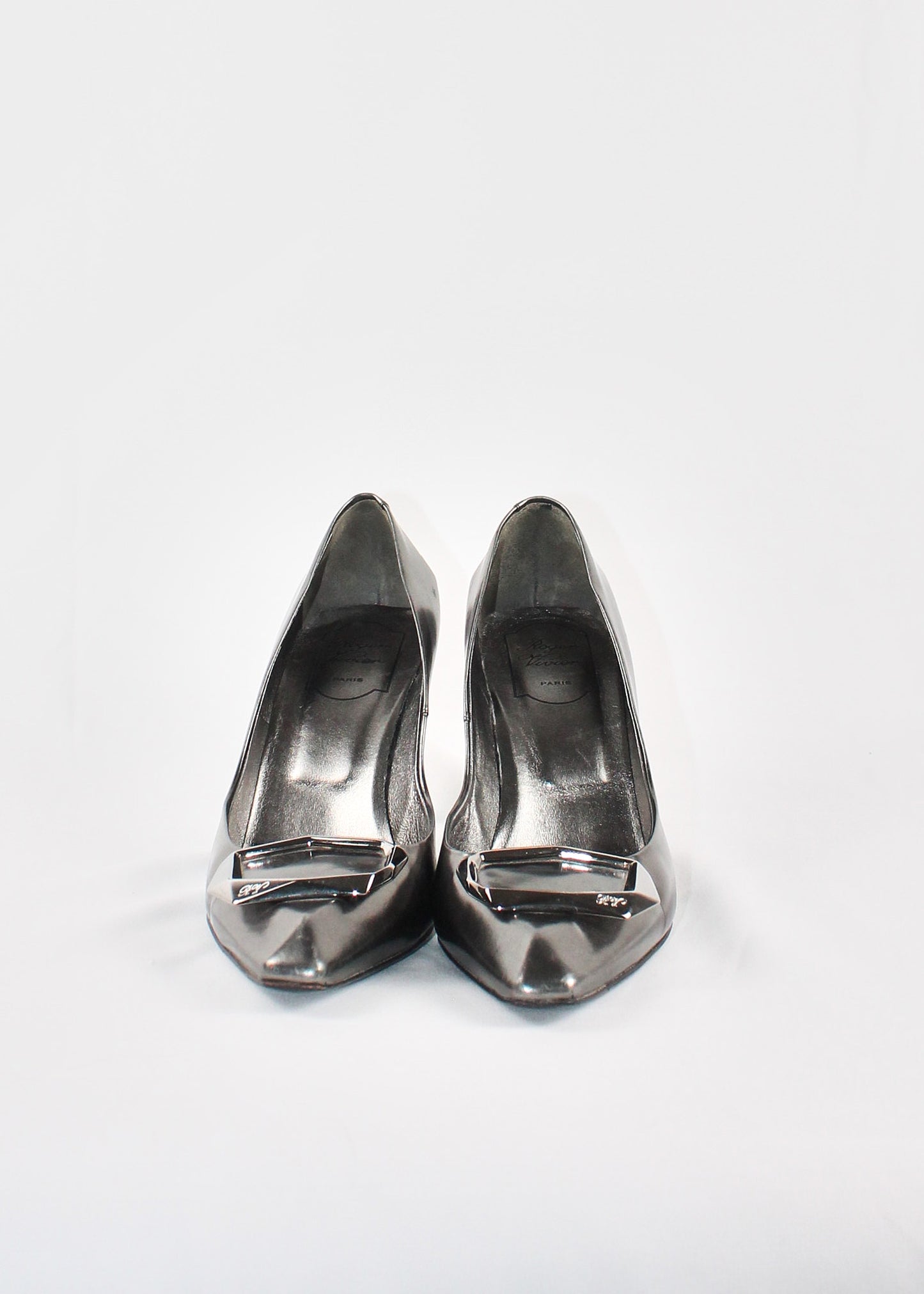 Roger Vivier Silver Shoes (SIZE 39.5)