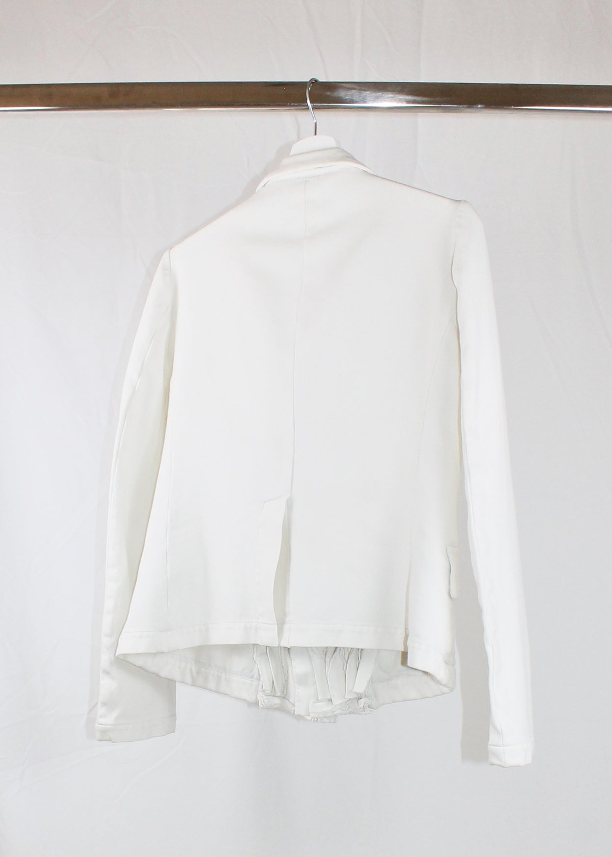 Comme des Garçons Comme des Garçons Ruffled White Blazer