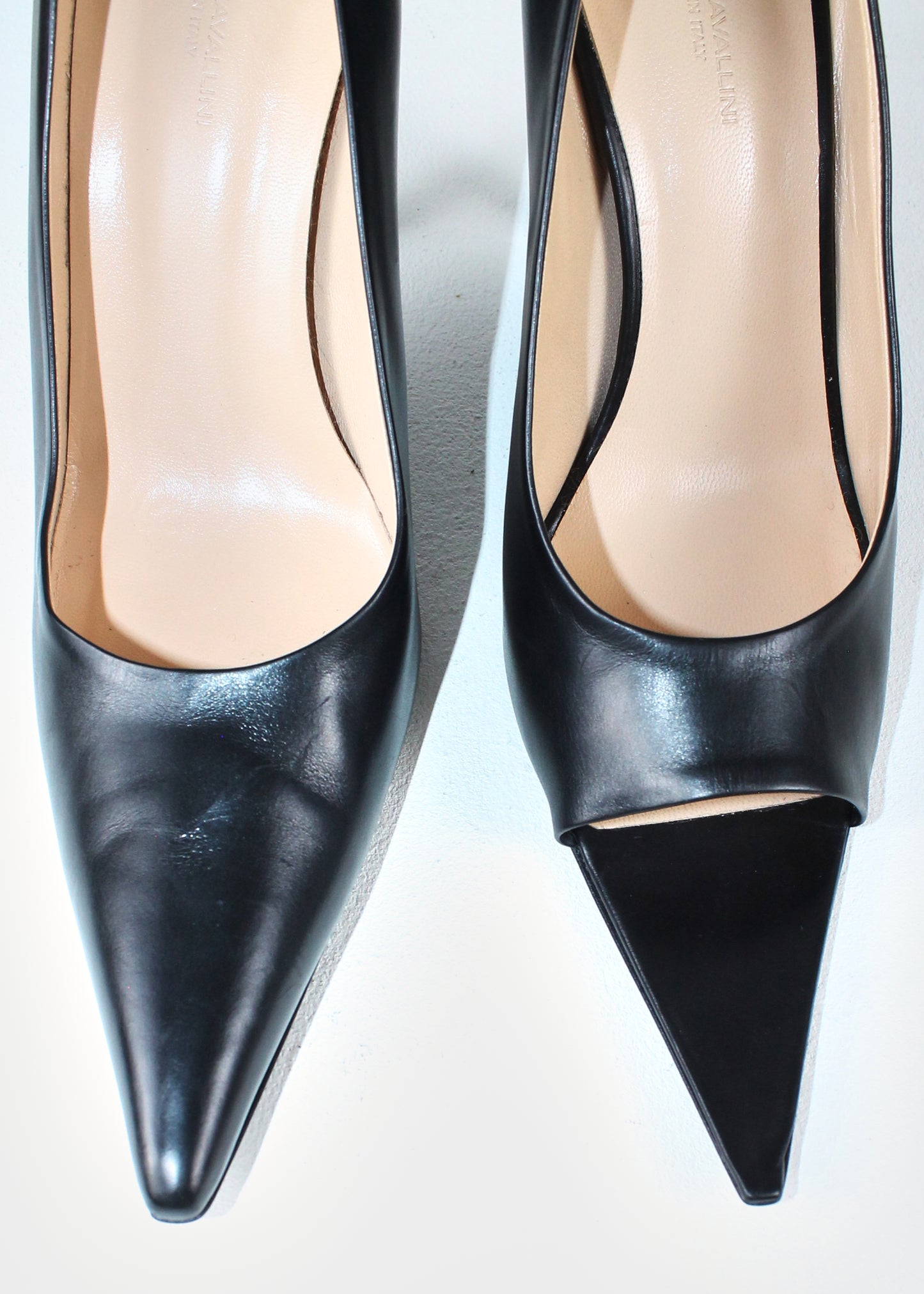 Erika Cavallini Asymmetric Pointed-Toe Pumps