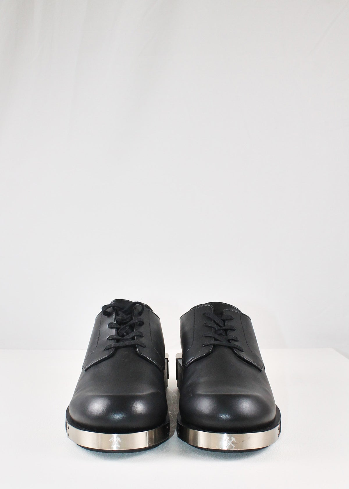 GmbH Nazim Logo-engraved Derby Shoes