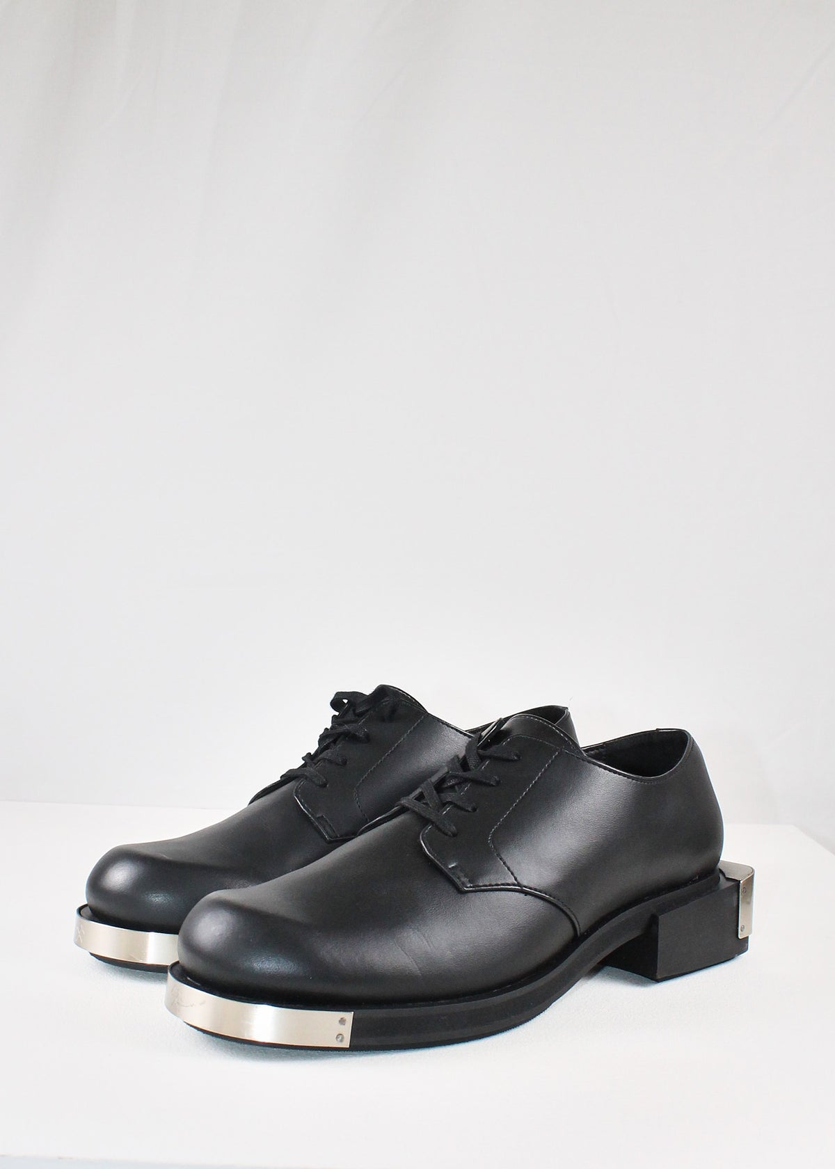 GmbH Nazim Logo-engraved Derby Shoes